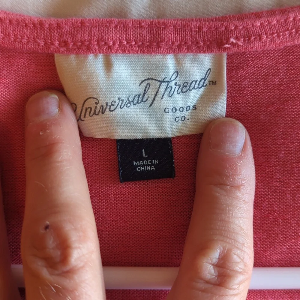 Universal Thread Top - Picture 2 of 2